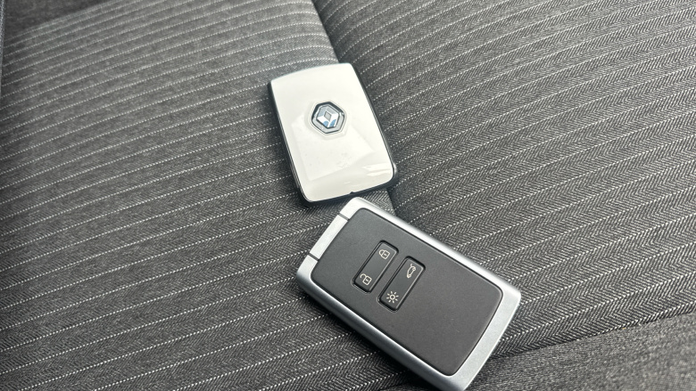 Renault Clio 1.6 E-TECH full hybrid 145 Techno 5dr Auto Hybrid Hatchback